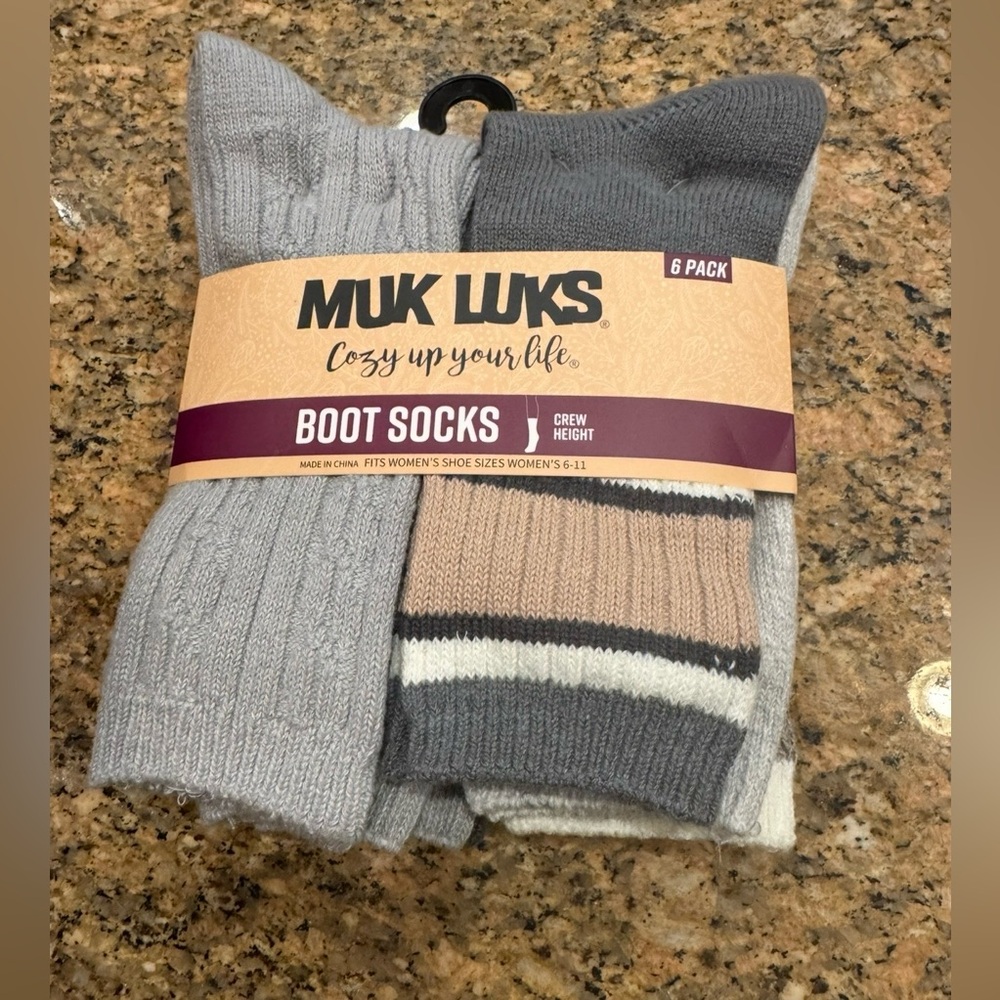 MUK LUKS Women's Fluffy Dream Crew Boot Socks, 6-Pack, OSFM